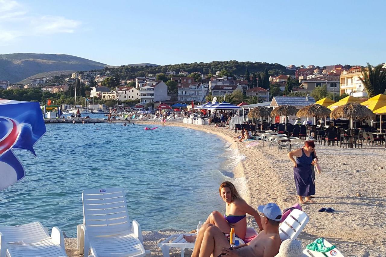 Apartments By The Sea Okrug Gornji, Ciovo - 1069 Trogir Dış mekan fotoğraf