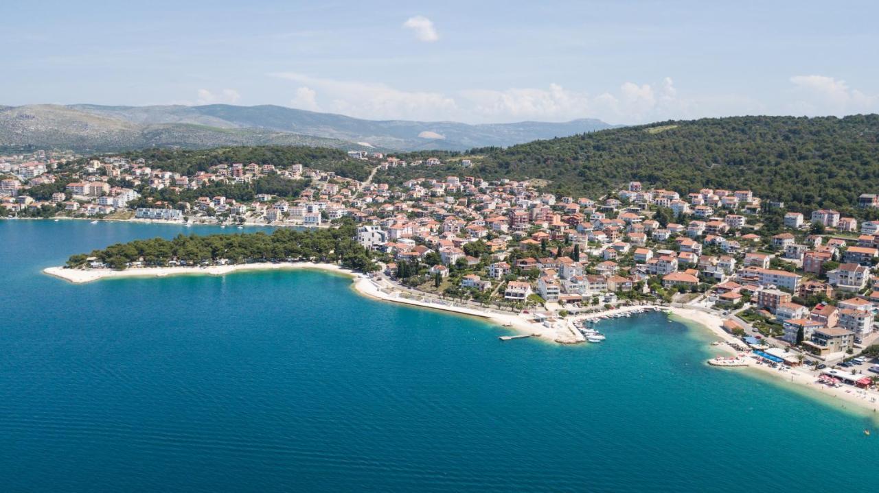 Apartments By The Sea Okrug Gornji, Ciovo - 1069 Trogir Dış mekan fotoğraf
